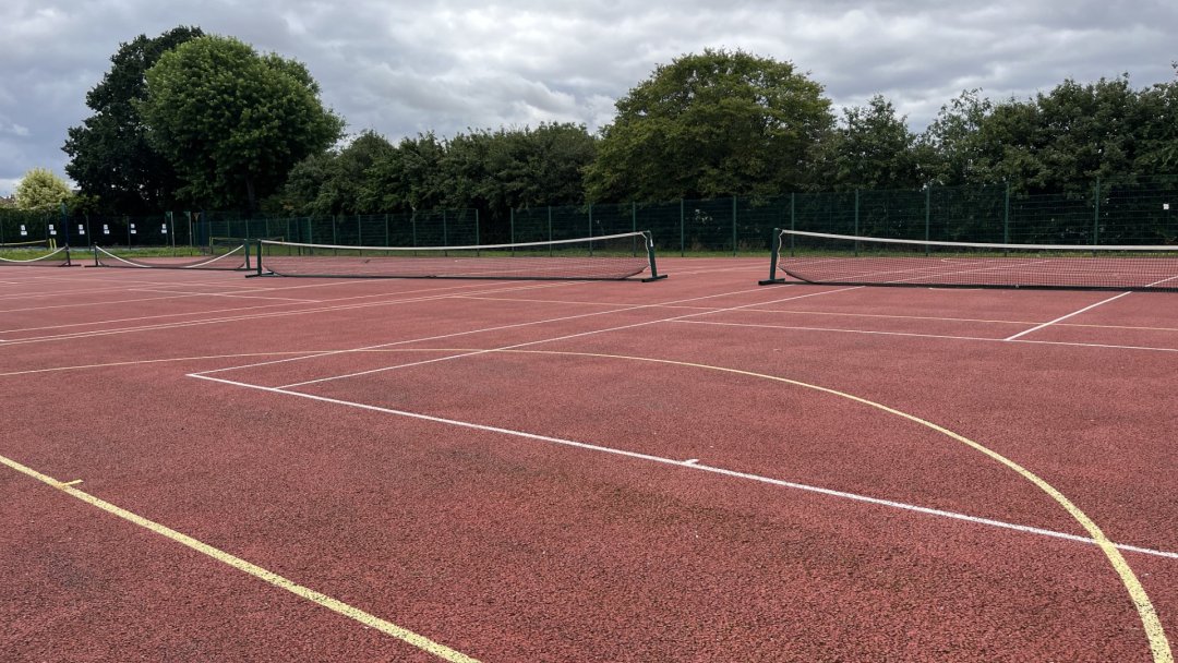 Tennis Courts at Longsands Academy in Cambridge