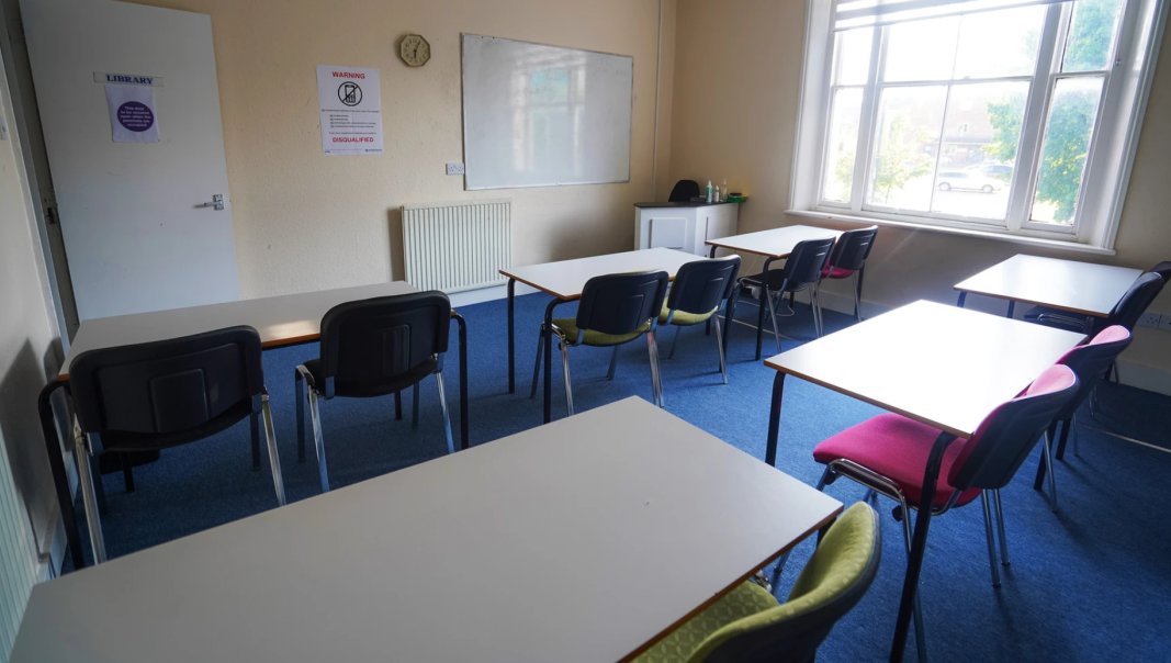 Room 102 12 Capacity at North London College in London