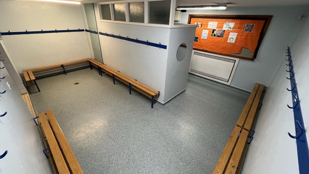 Changing Rooms & Showers at Sir Harry Community College in Peterborough